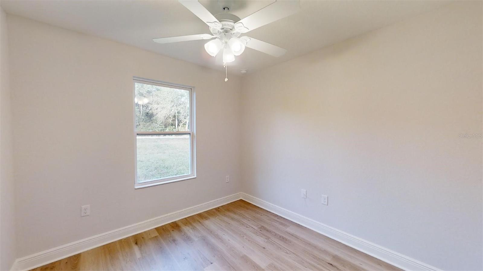 24304 Nw Tamarind Ln Property Photo 4