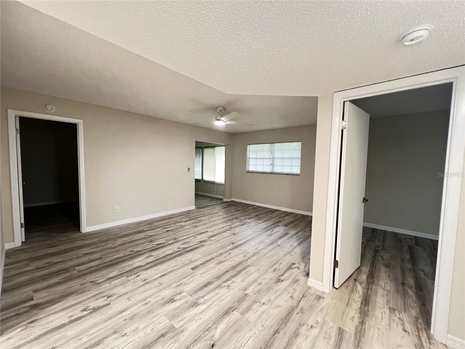 572 Fairways Ln #n204 Property Photo 6