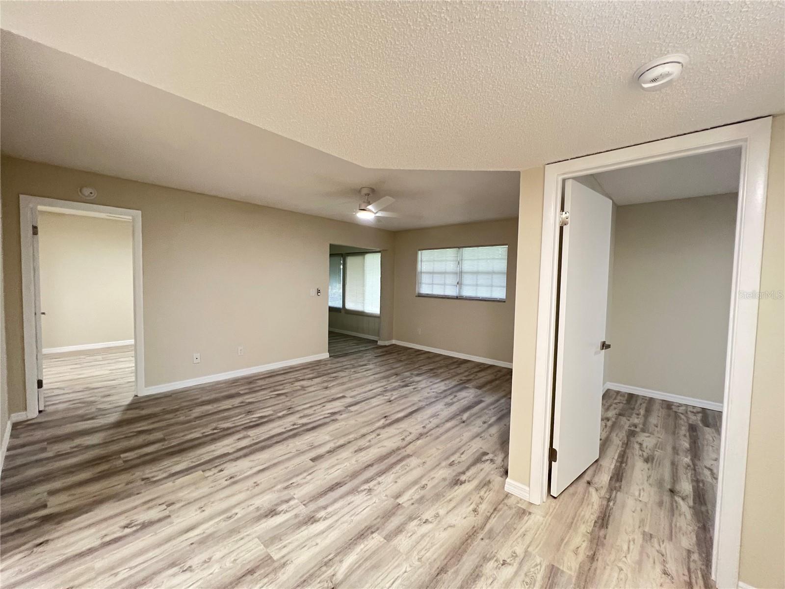 572 Fairways Ln #n204 Property Photo 7