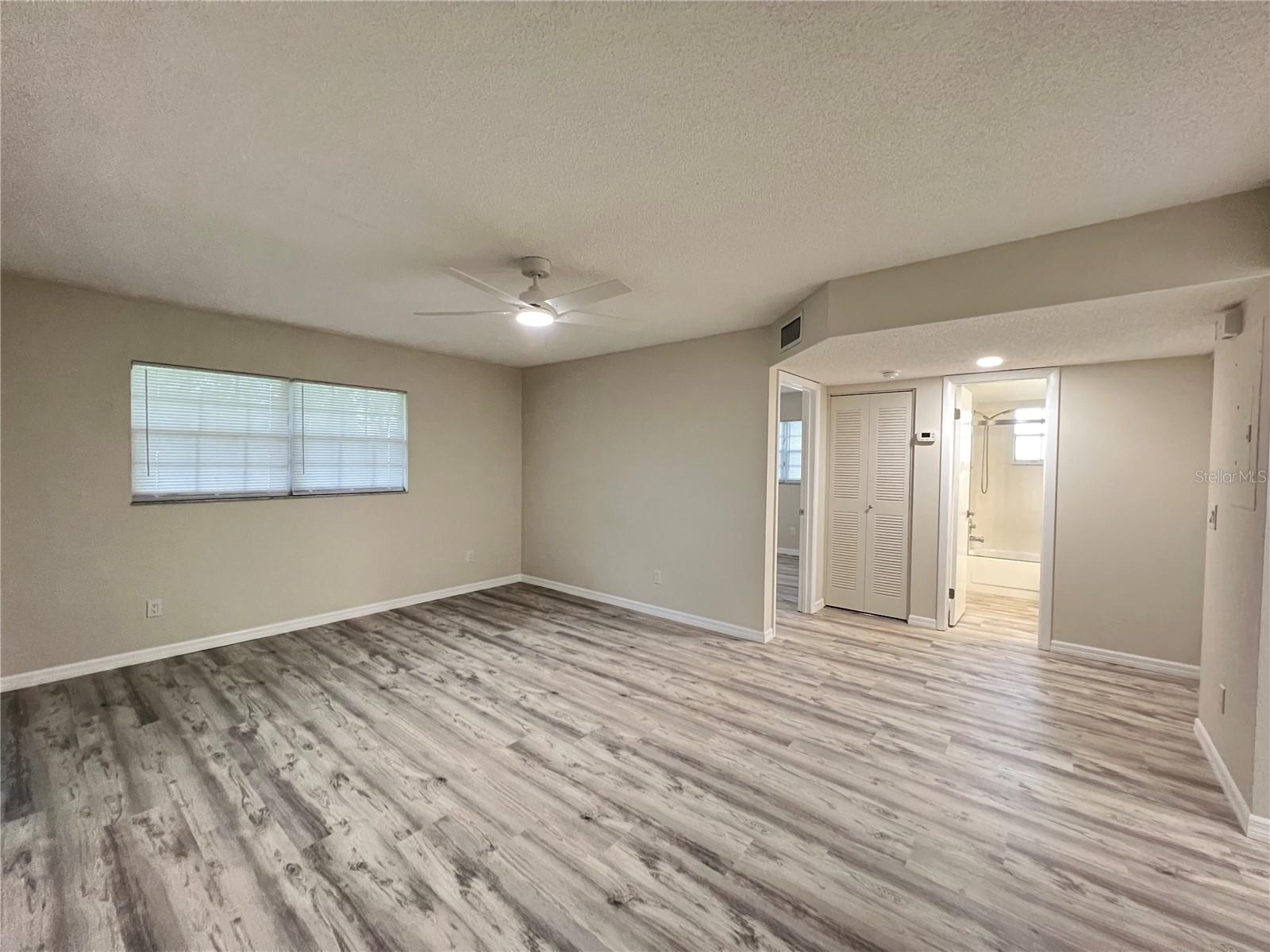 572 Fairways Ln #n204 Property Photo 9