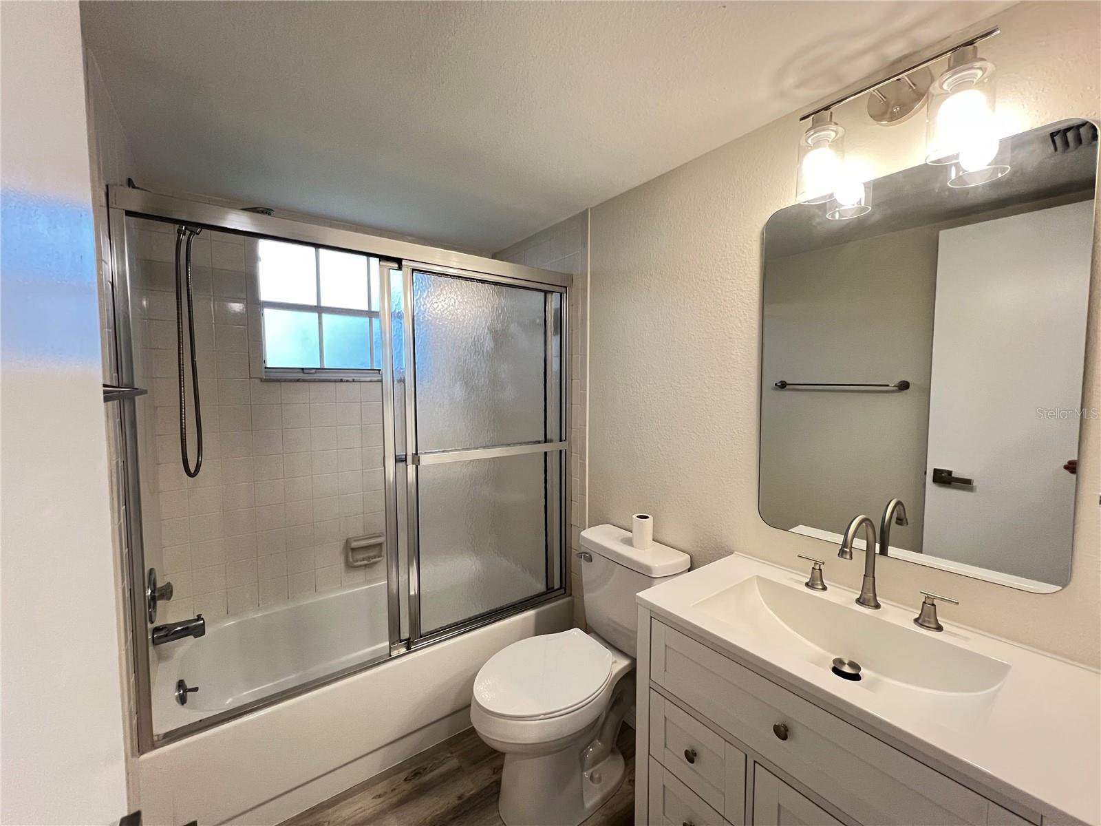 572 Fairways Ln #n204 Property Photo 16