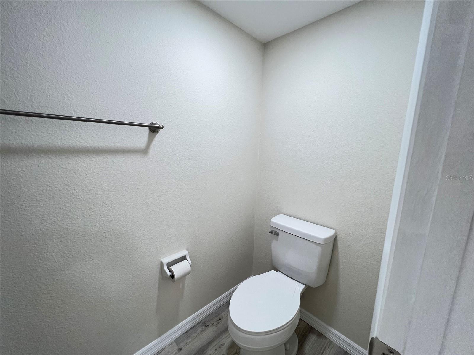572 Fairways Ln #n204 Property Photo 23