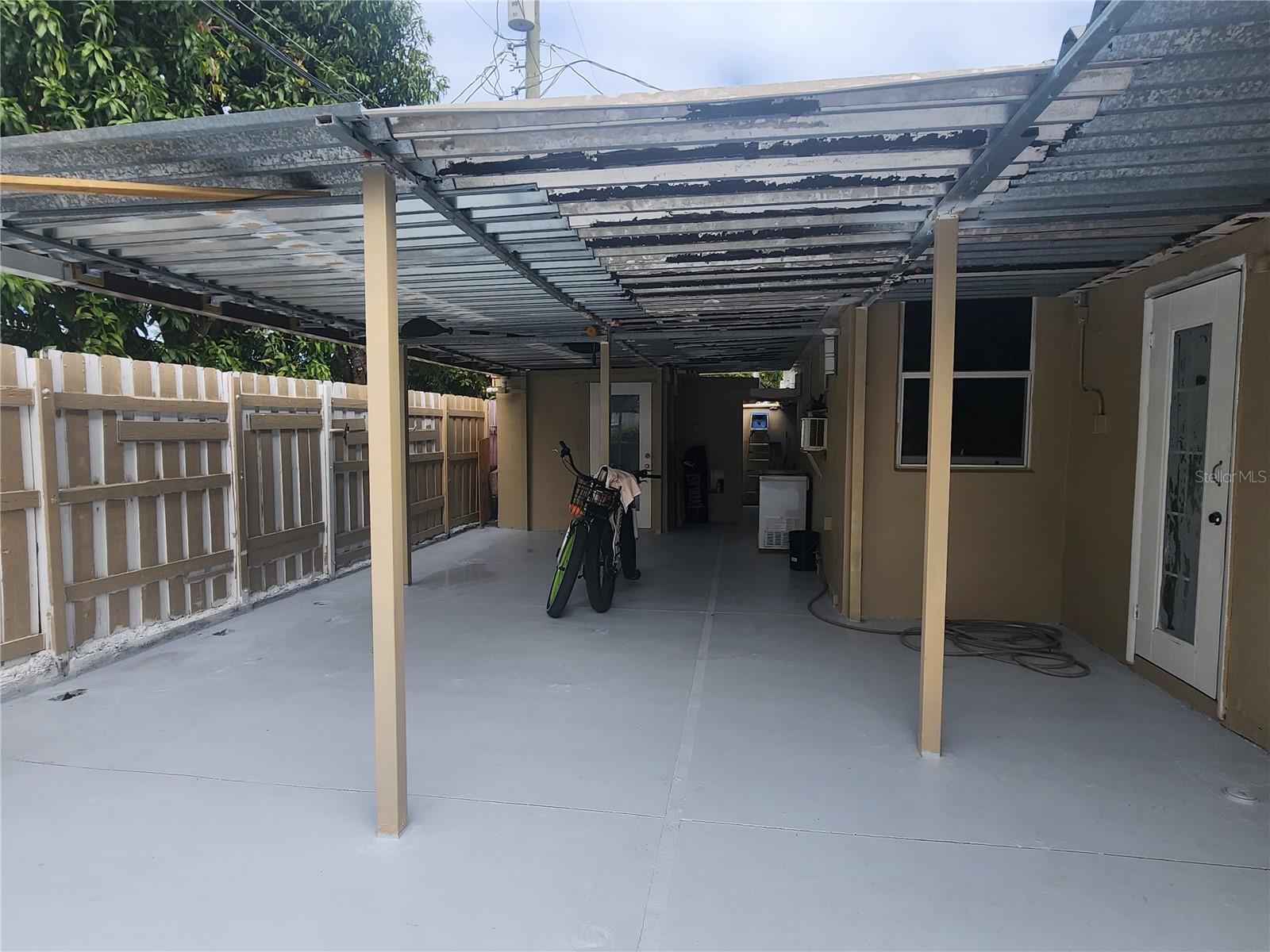 955 79th Ter Property Photo 16