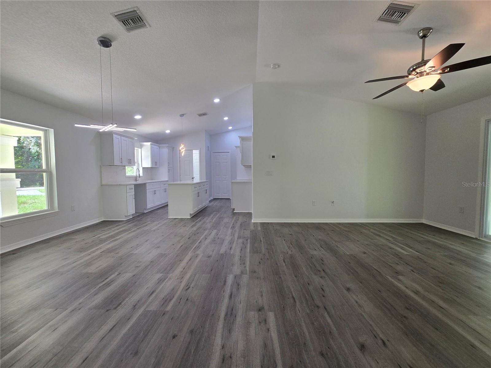 11 Sequoia Loop Pl Property Photo 30