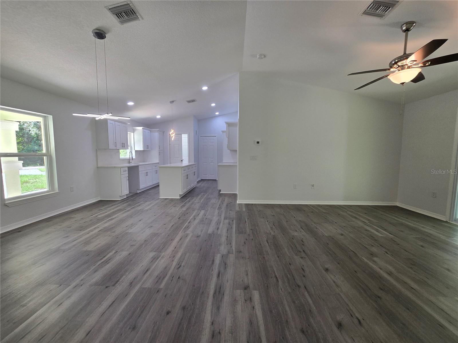 11 Sequoia Loop Pl Property Photo 39