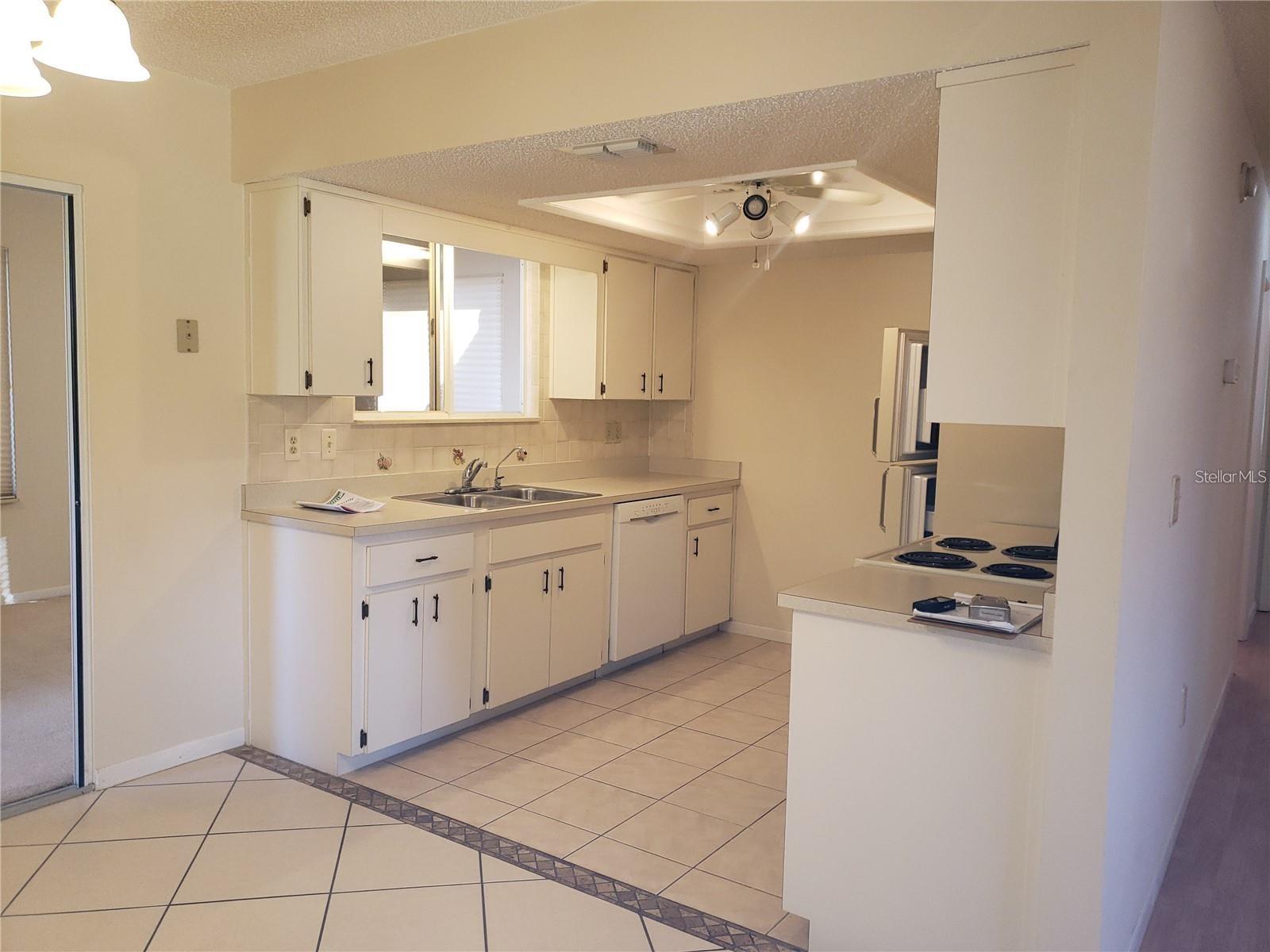 10911 Sw 86th Ct Property Photo 5