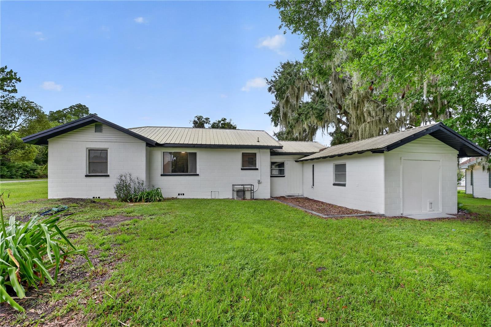 5514 Se Hames Rd Property Photo 2
