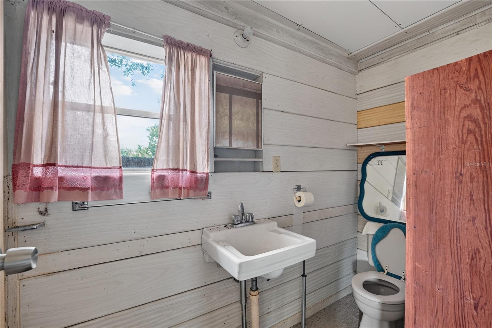 5514 Se Hames Rd Property Photo 28