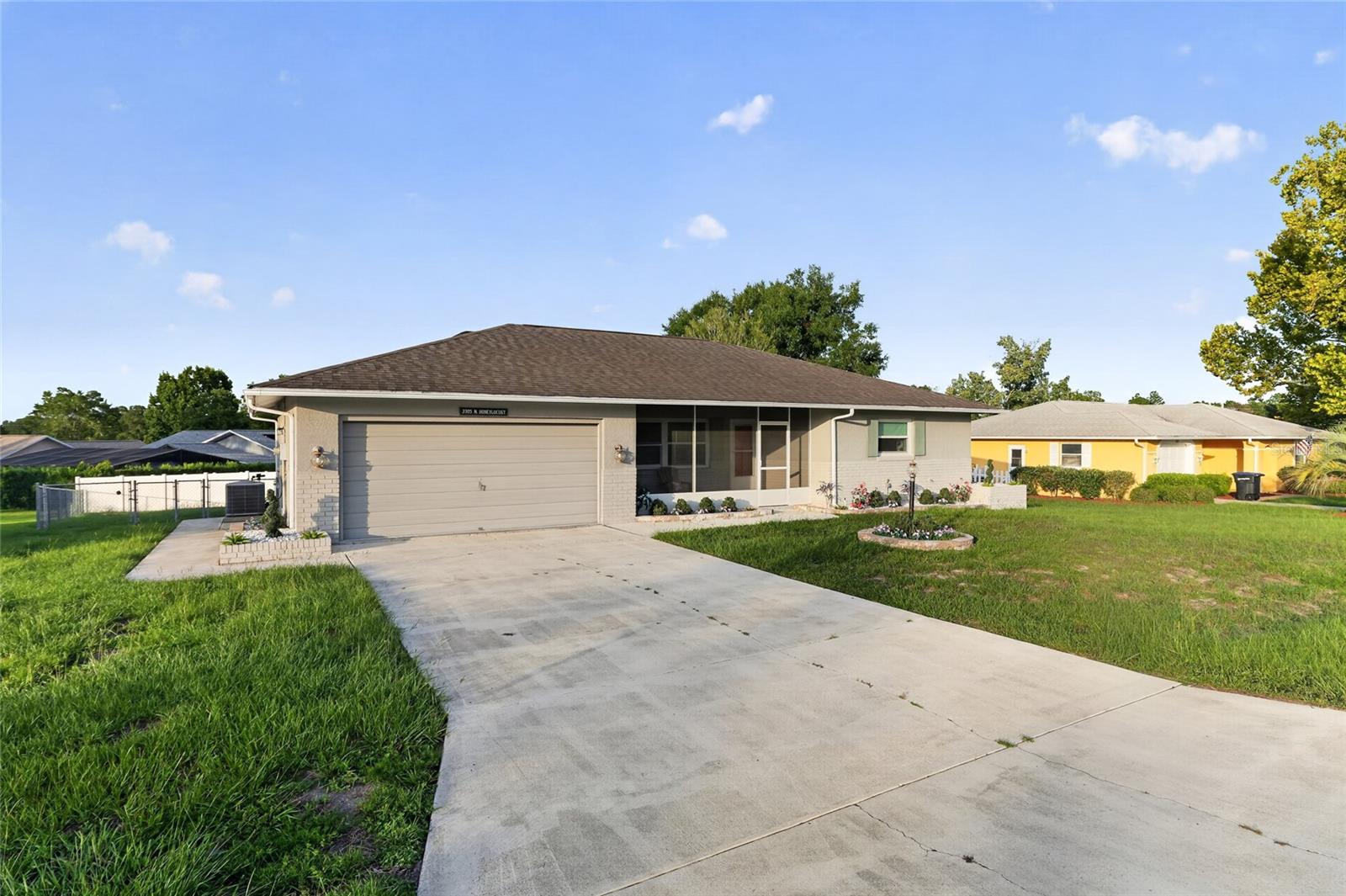 3705 N Honeylocust Dr Property Photo 9