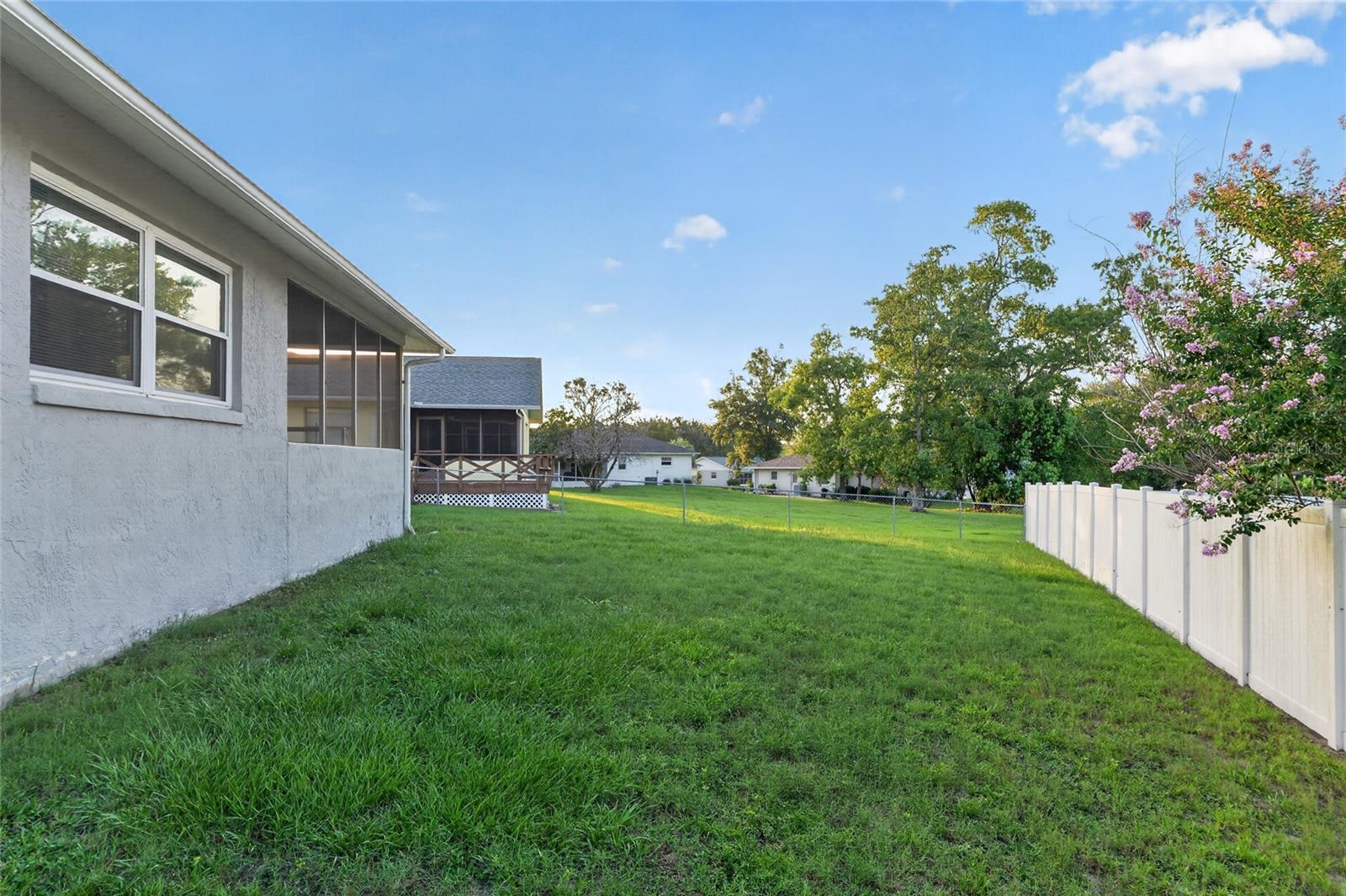 3705 N Honeylocust Dr Property Photo 60