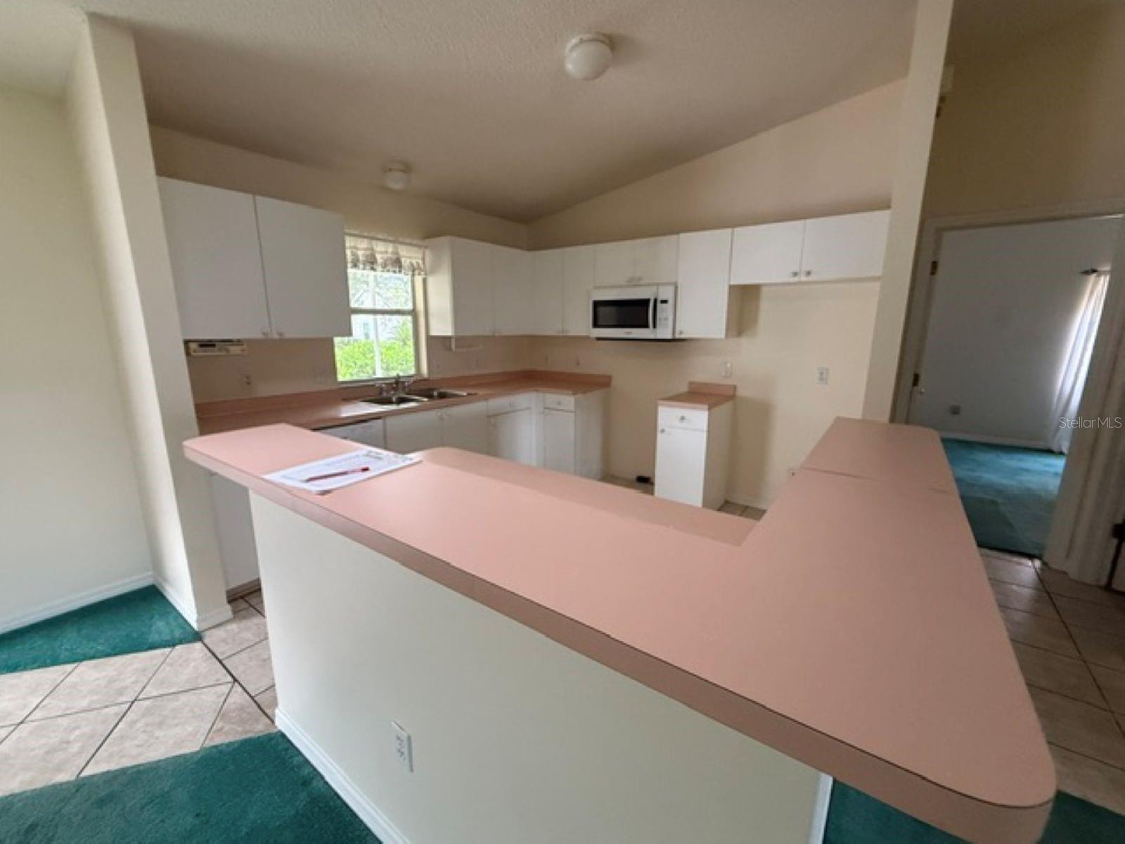 208 Aragon Ln Property Photo 3