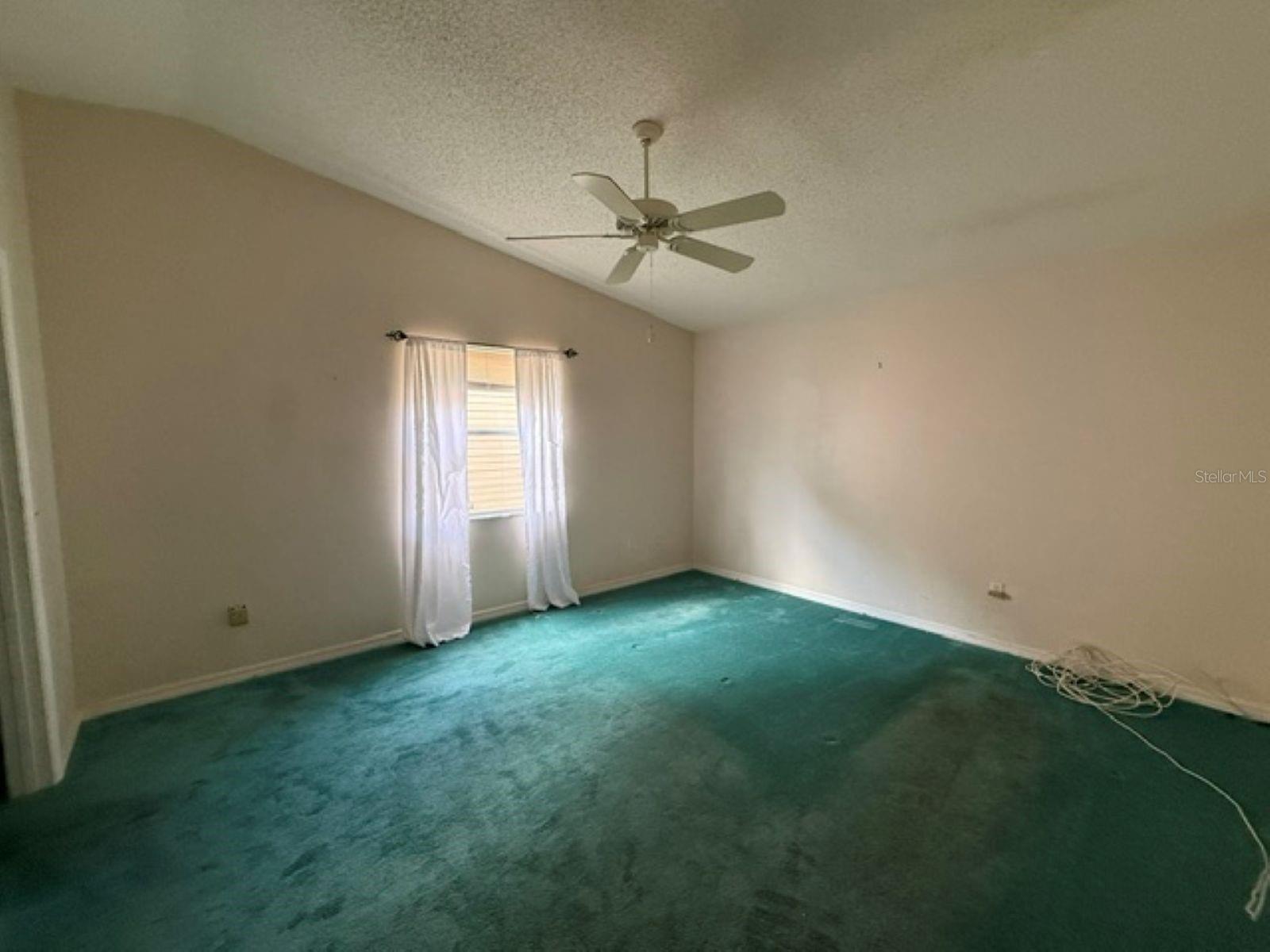 208 Aragon Ln Property Photo 6