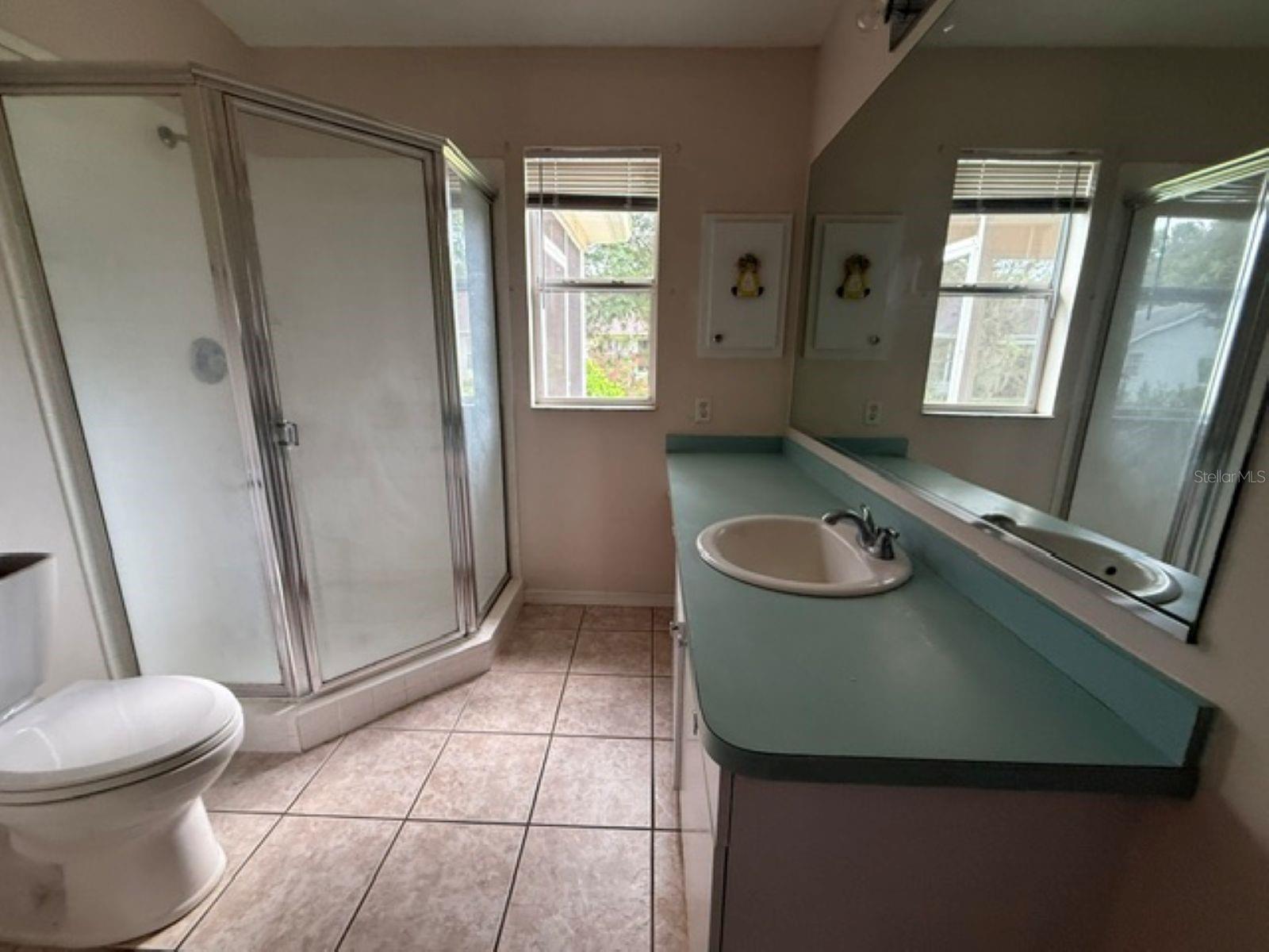 208 Aragon Ln Property Photo 7