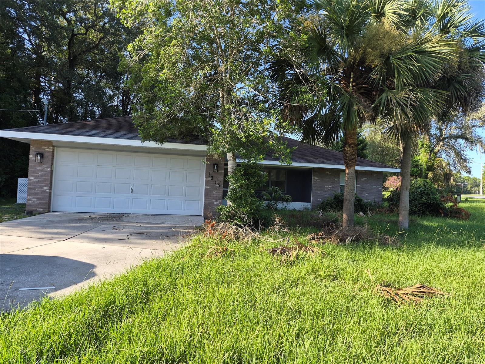 1213 W Sorrento Dr Property Photo 5