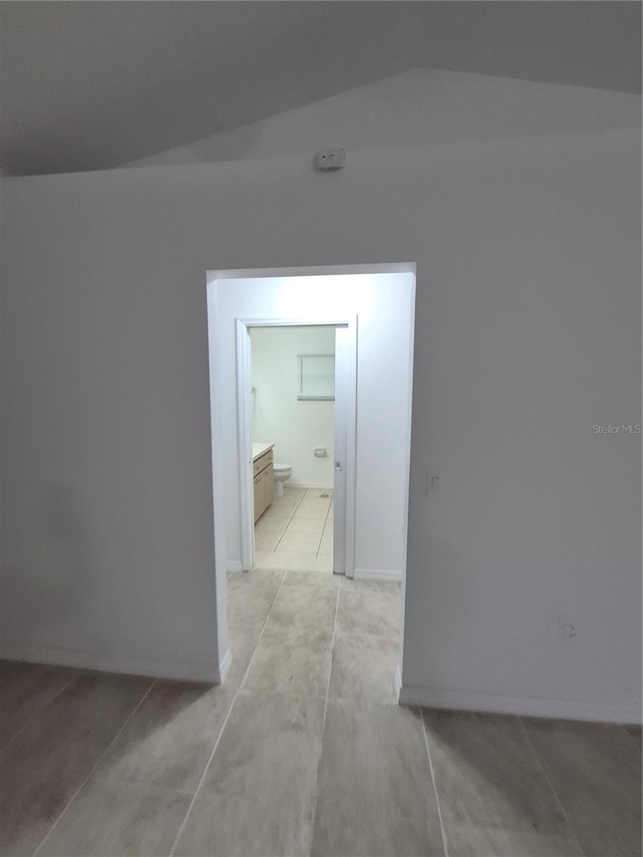 1213 W Sorrento Dr Property Photo 13