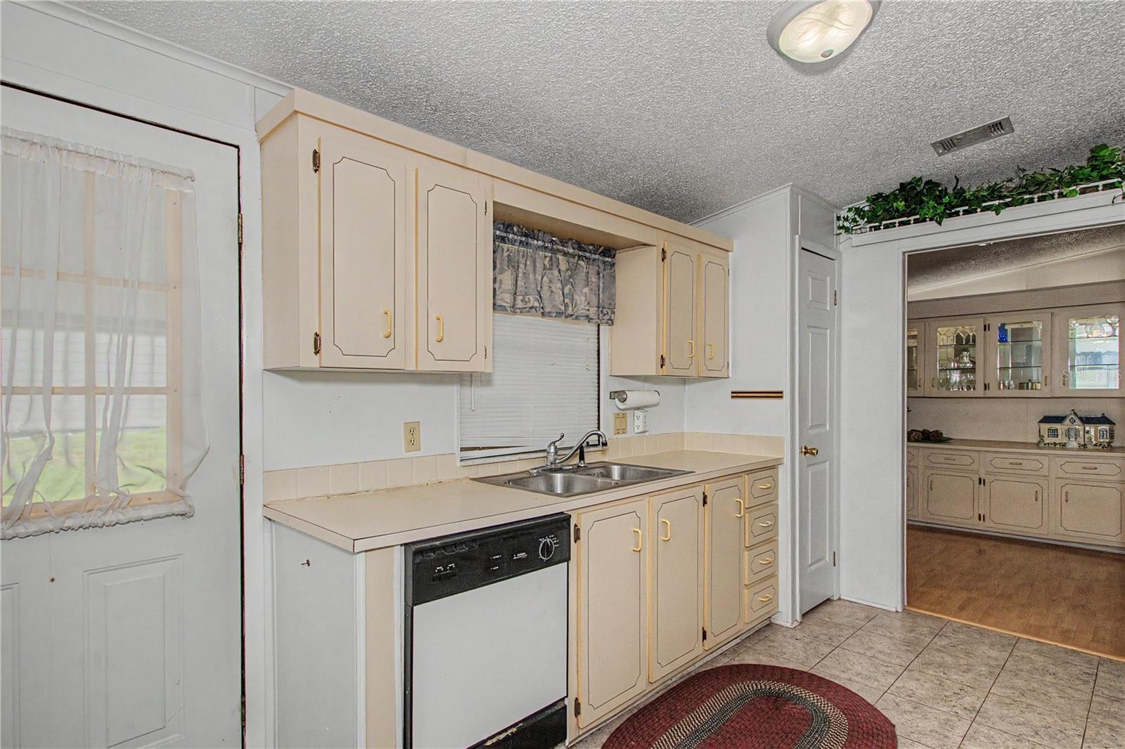 8145 Sw 64th Ave Property Photo 8