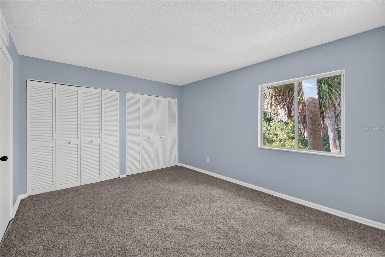 586 Bahia Cir #b Property Photo 7
