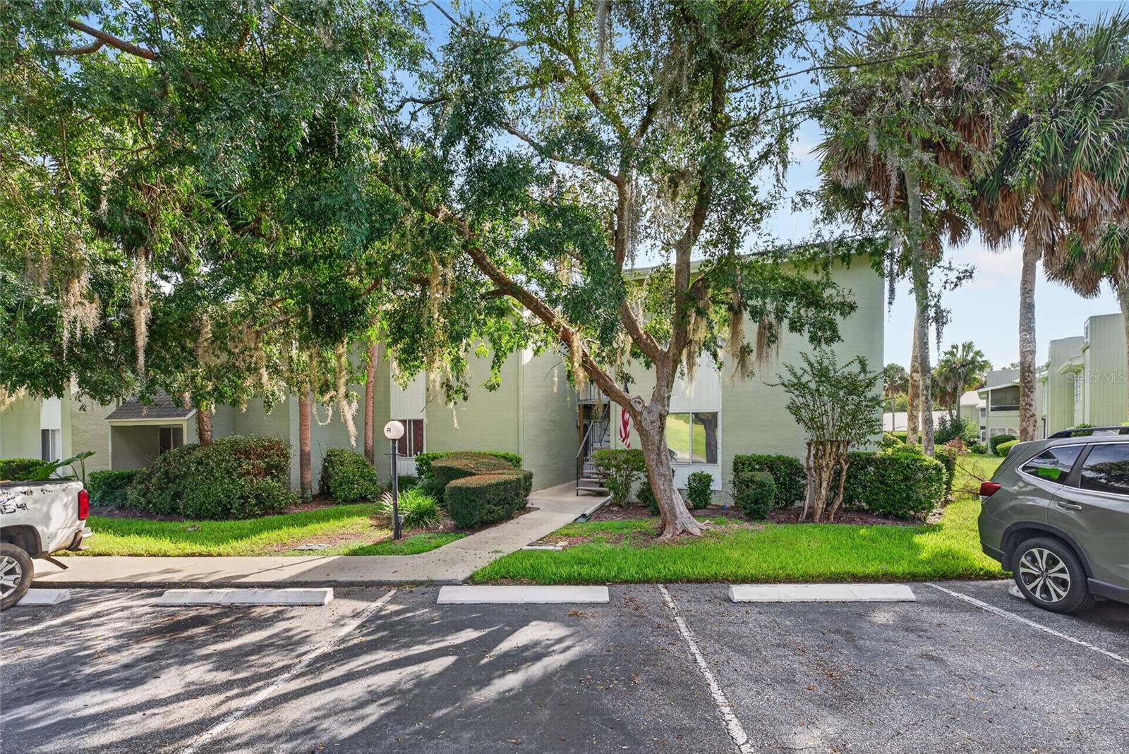 586 Bahia Cir #b Property Photo 14