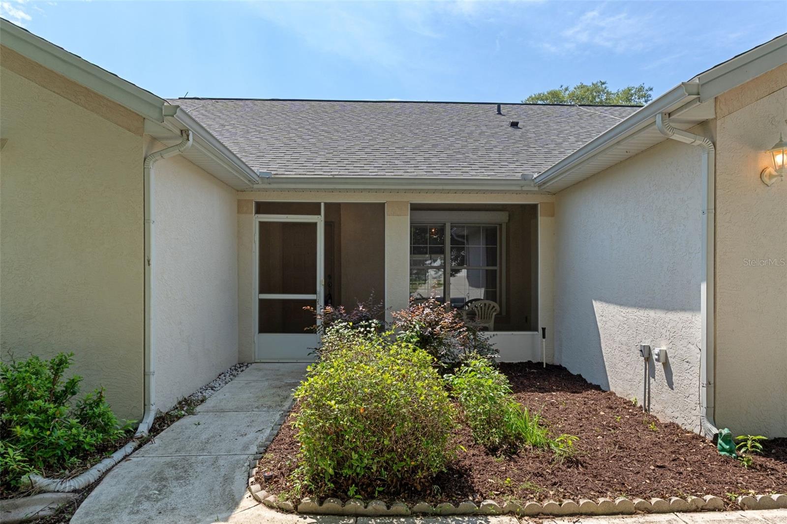 978 W Colbert Ct Property Photo 6