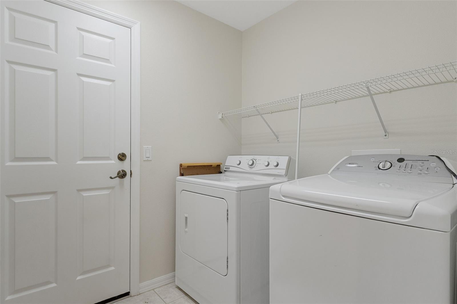 978 W Colbert Ct Property Photo 20