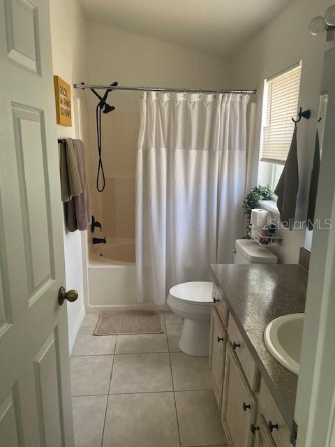 1048 Winding Water Way Property Photo 15