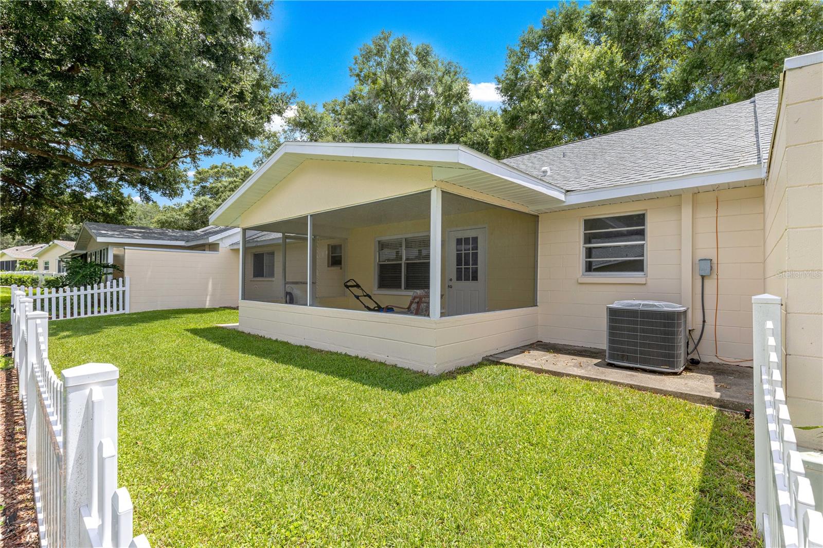 8841 Sw 91st St #d Property Photo 35
