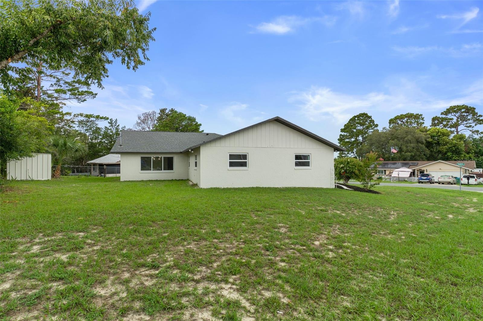 211 S Davis St Property Photo 49