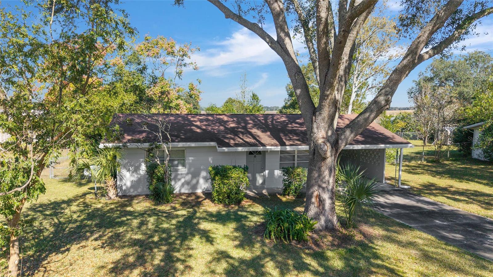 21529 Sw Honeysuckle St Property Photo 4