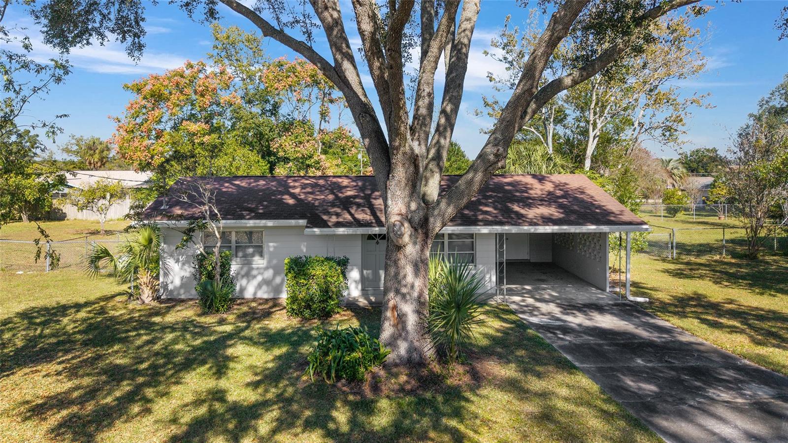 21529 Sw Honeysuckle St Property Photo 5