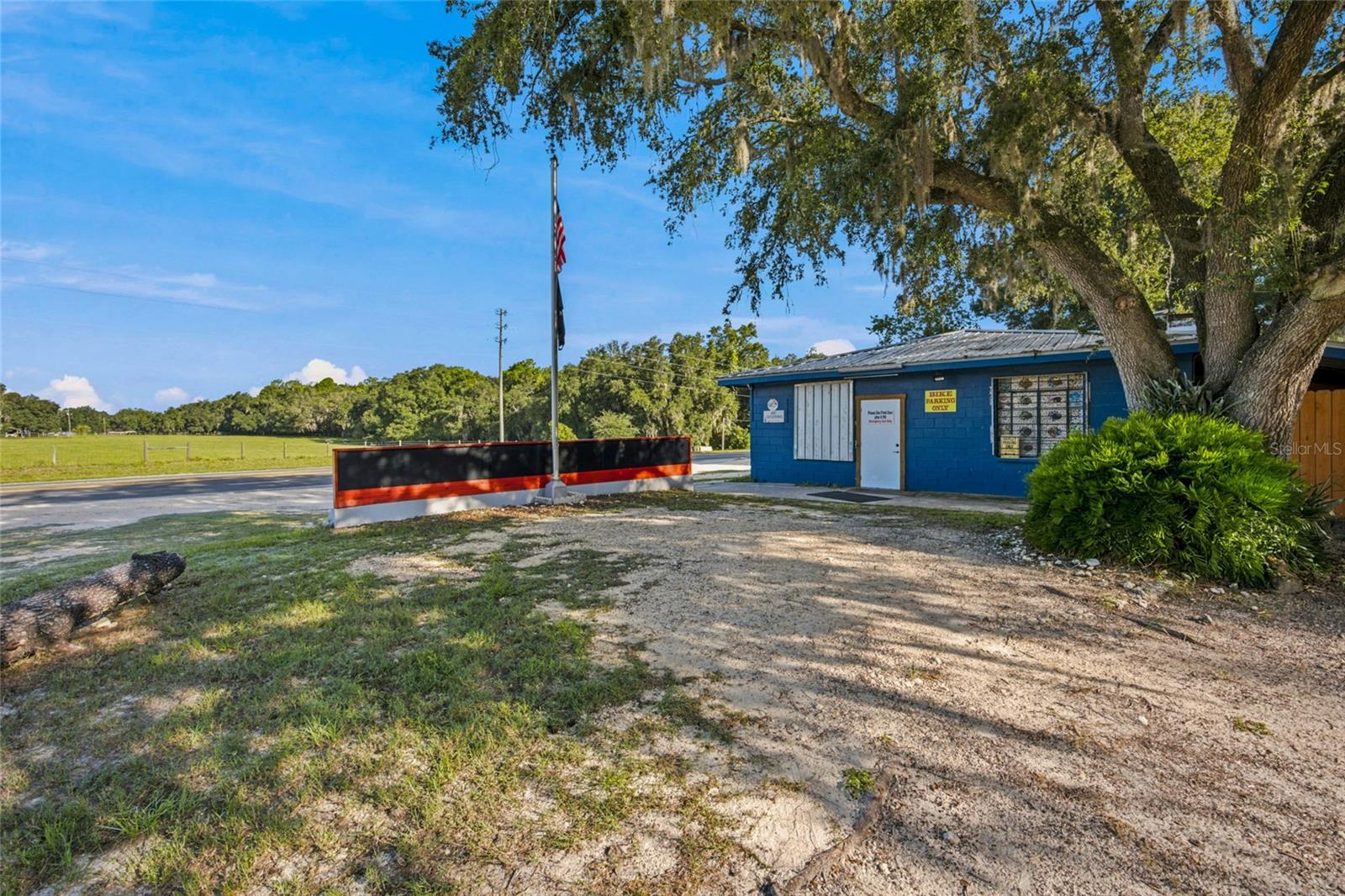 3025 S Us Highway 41 Property Photo 5