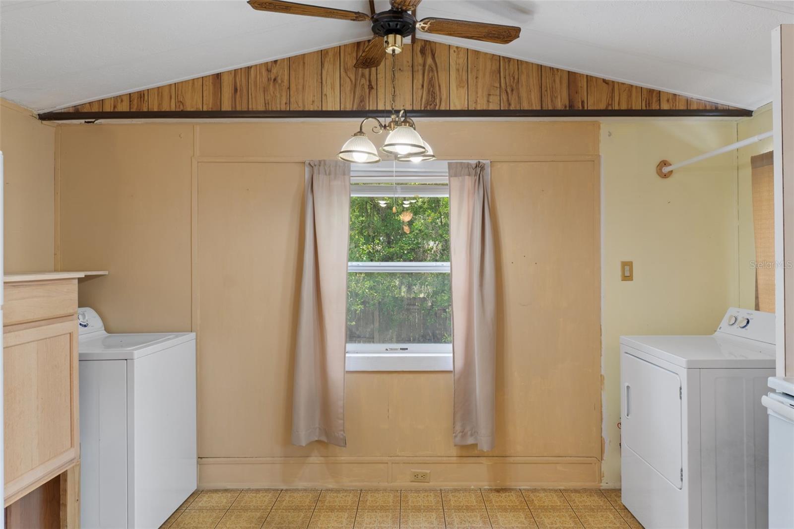 6463 W Park Dr Property Photo 11