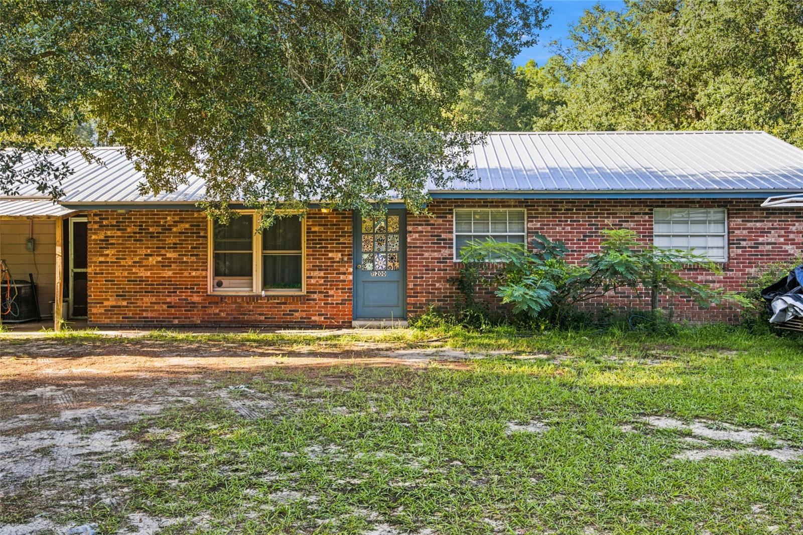3025 S US HIGHWAY 41 Property Photo 1
