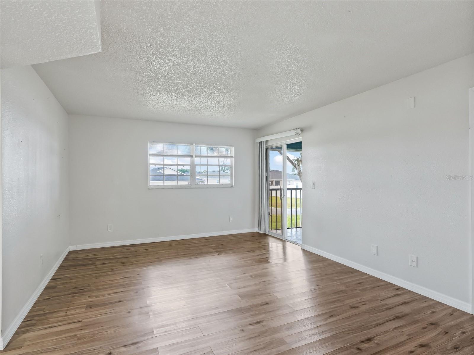 563 Midway Trak #k203 Property Photo 5