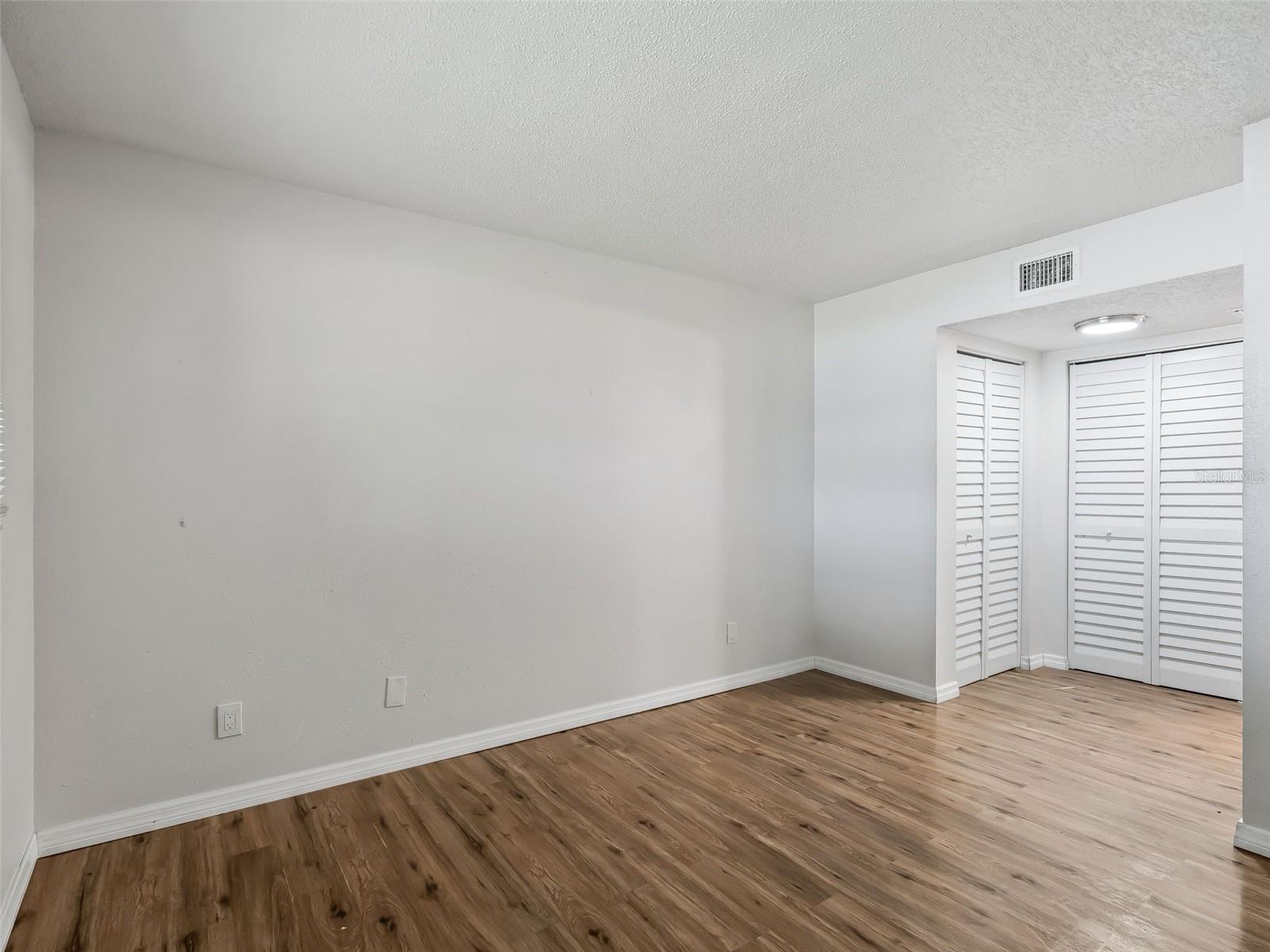 563 Midway Trak #k203 Property Photo 13