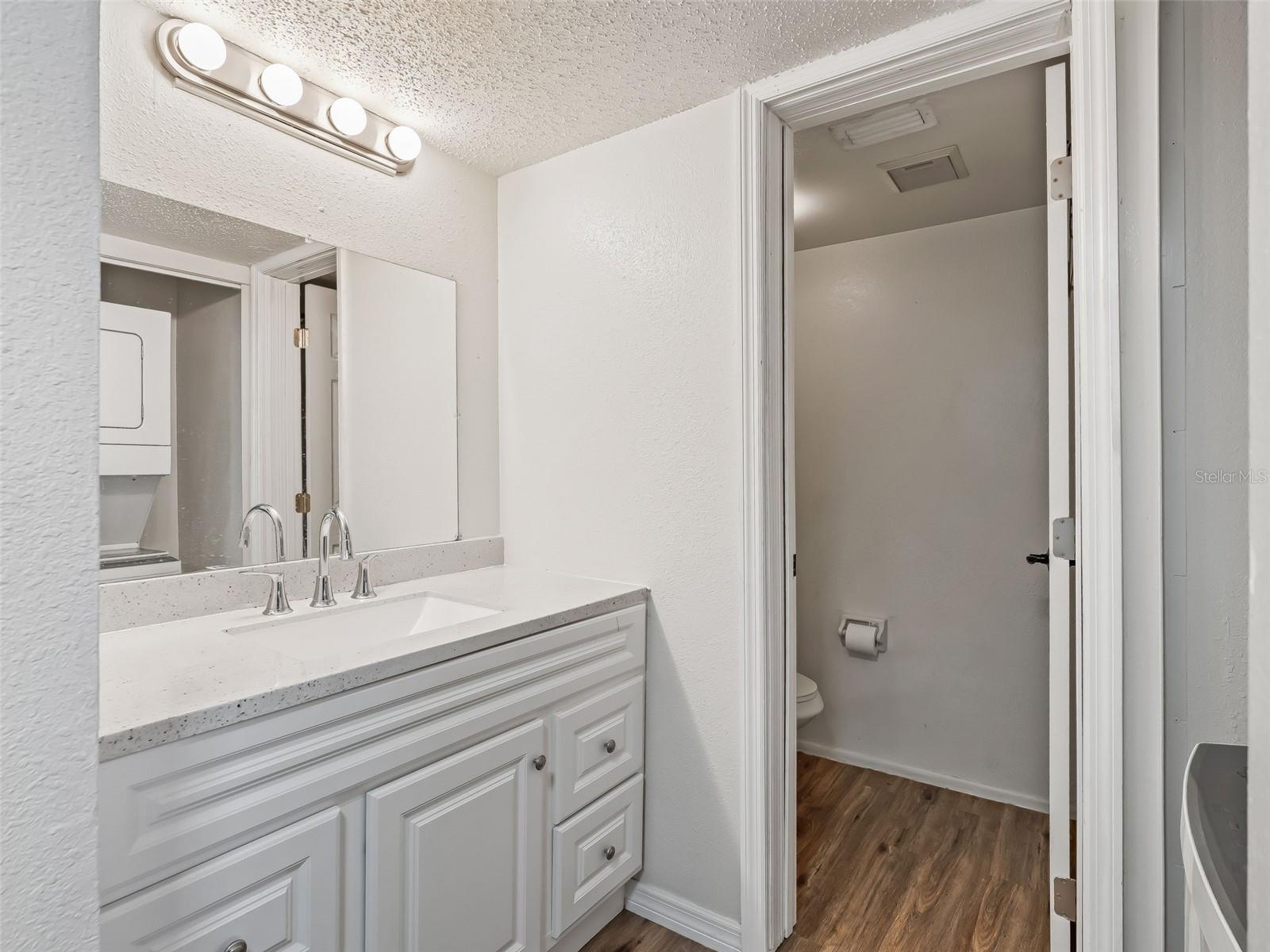 563 Midway Trak #k203 Property Photo 15
