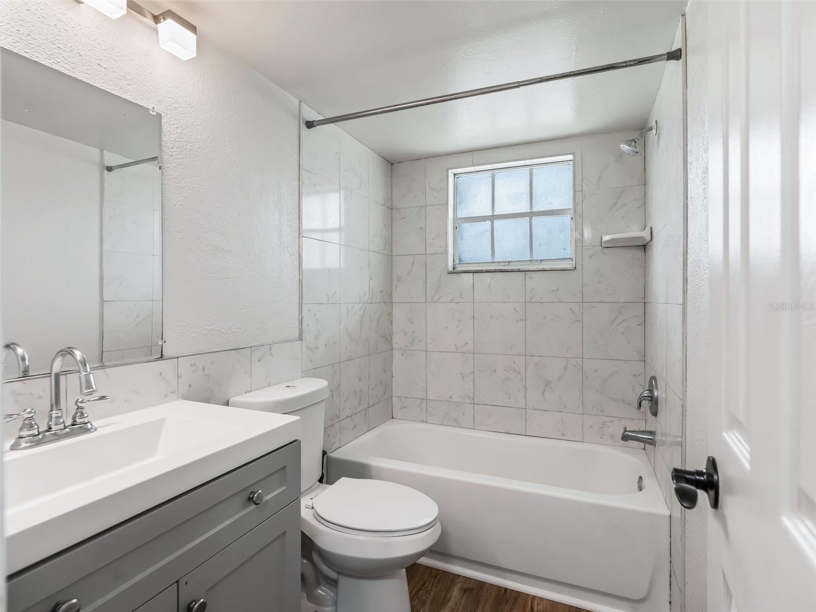 563 Midway Trak #k203 Property Photo 21