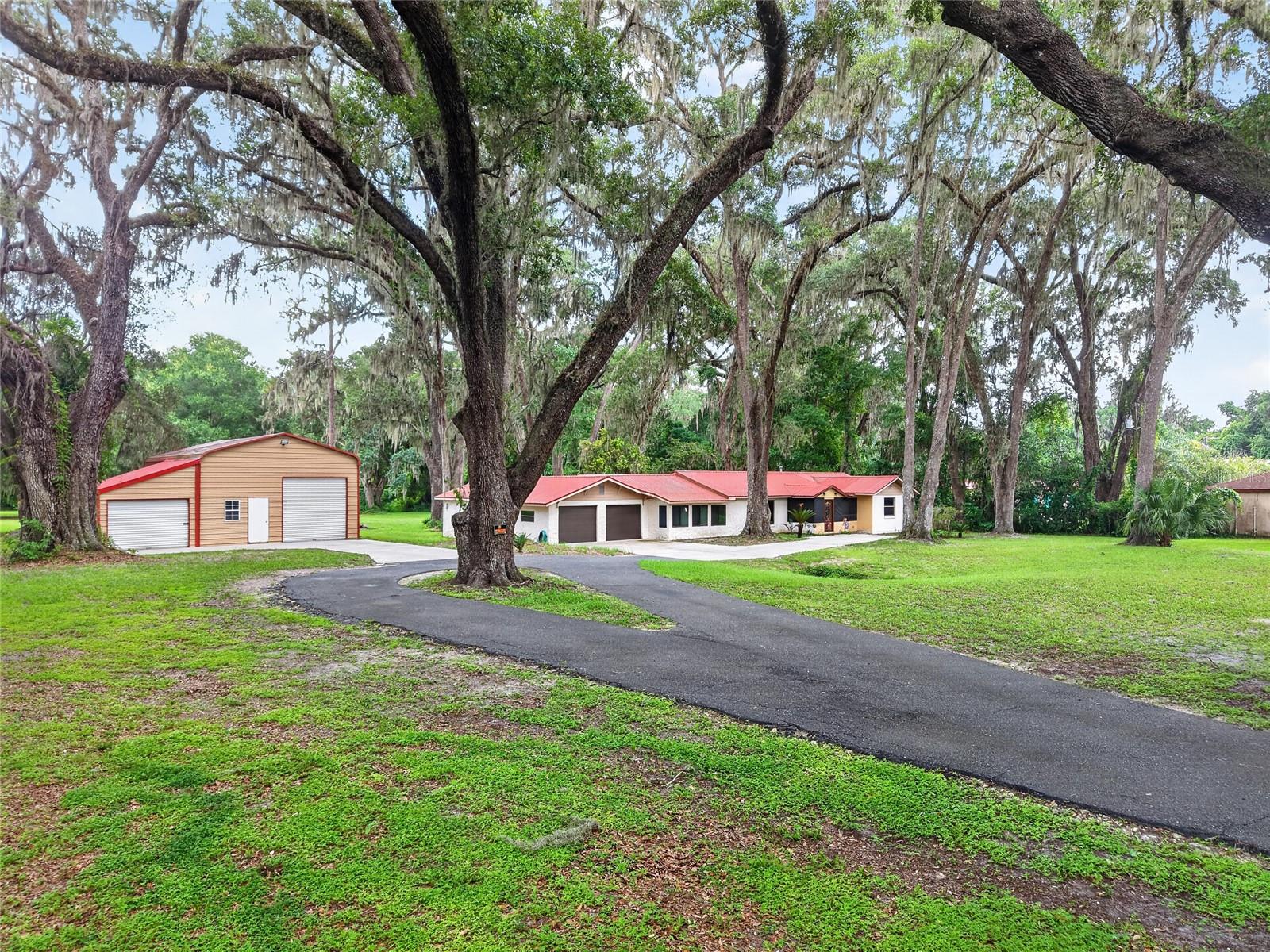 18741 N Us Highway 301 Property Photo 1
