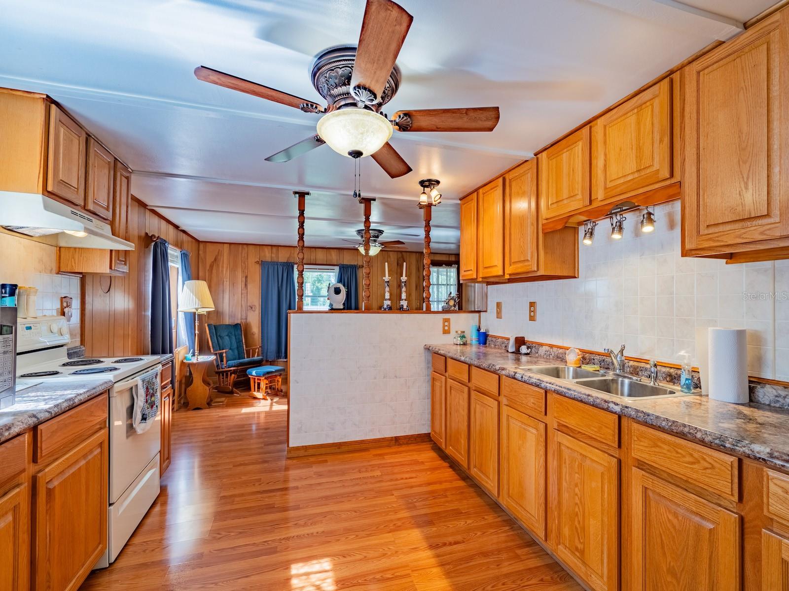 16490 E Highway 316 Property Photo 21