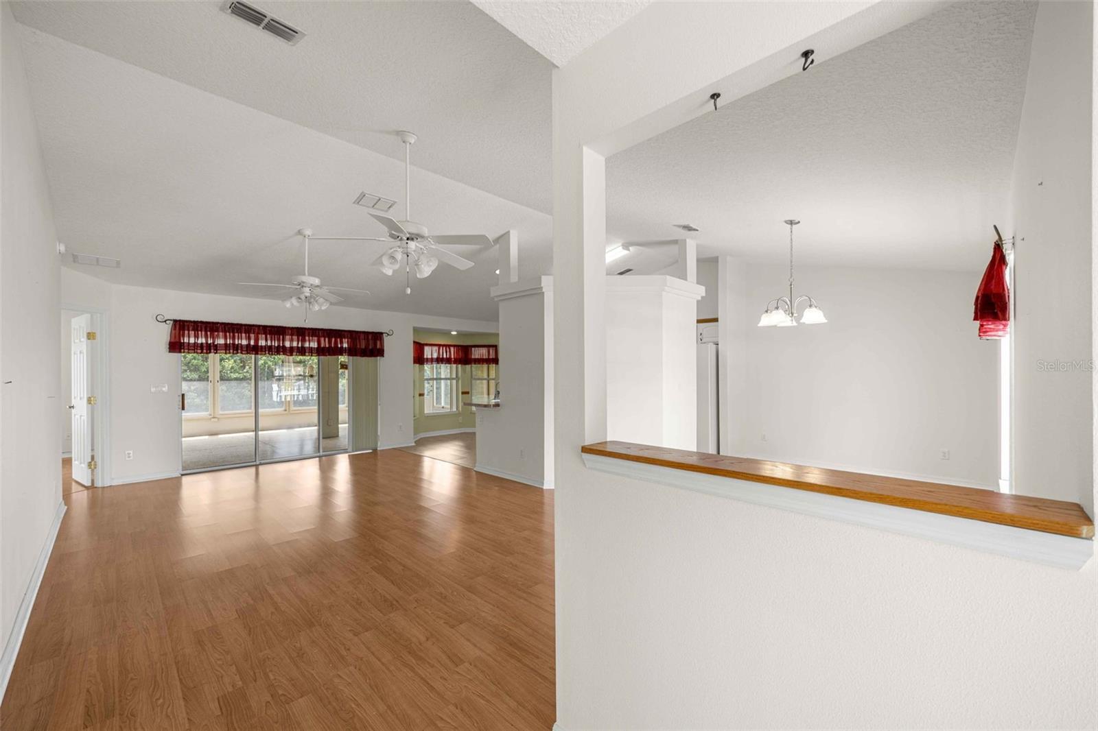 8459 Sw 60th Ct Property Photo 4