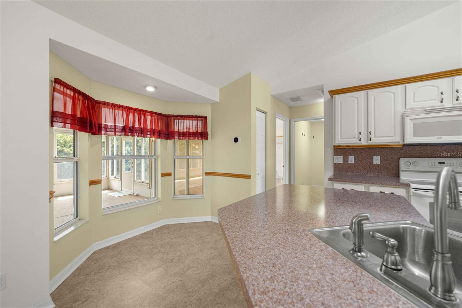 8459 Sw 60th Ct Property Photo 6