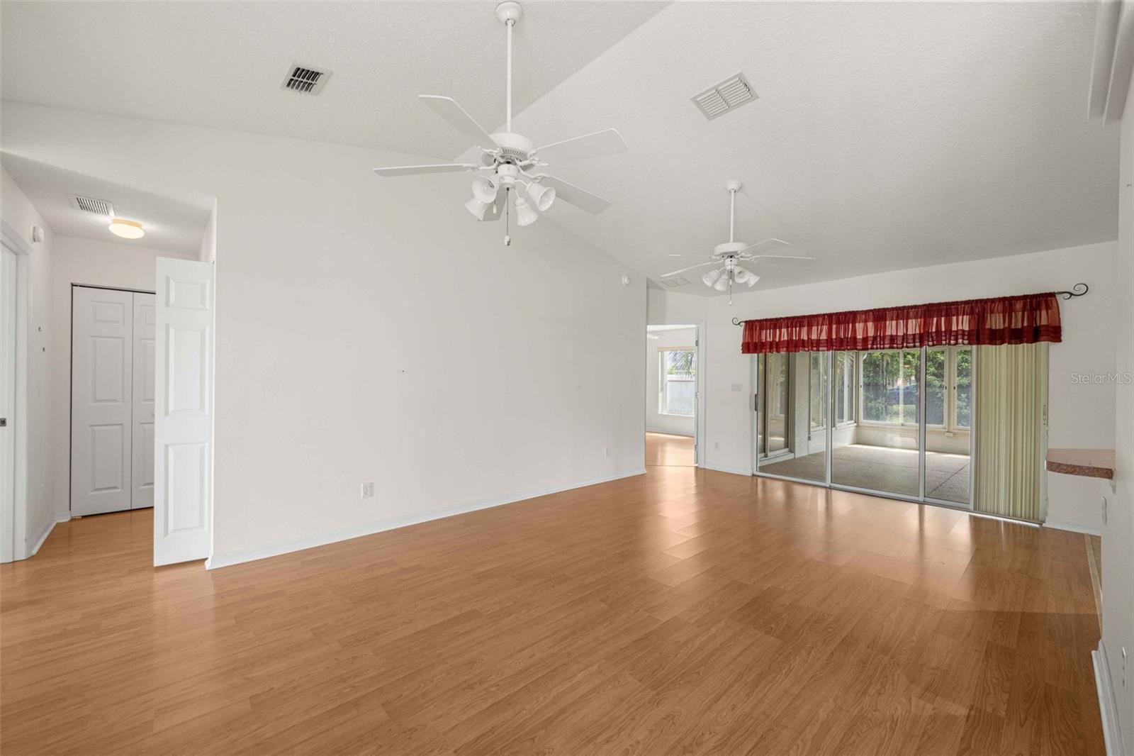 8459 Sw 60th Ct Property Photo 12