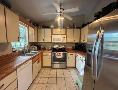 4 Pine Circle Dr Property Photo 3