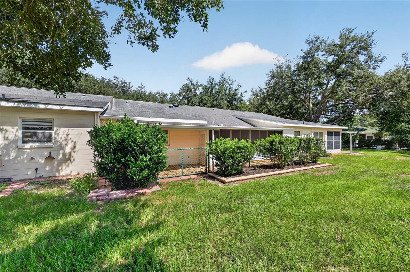 9690 Sw 95th Ter #b Property Photo 6