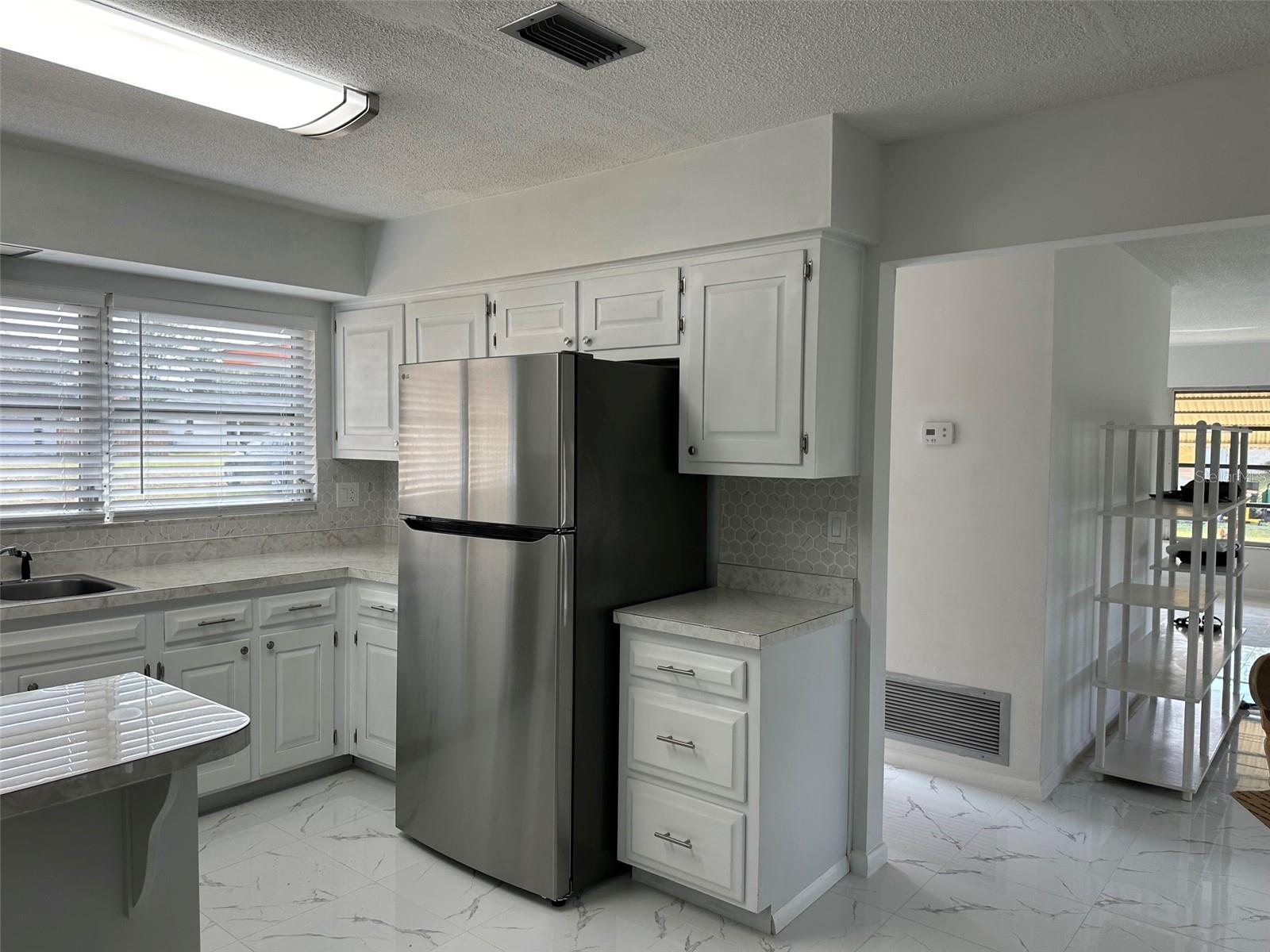 470 Lake Rd Property Photo 4