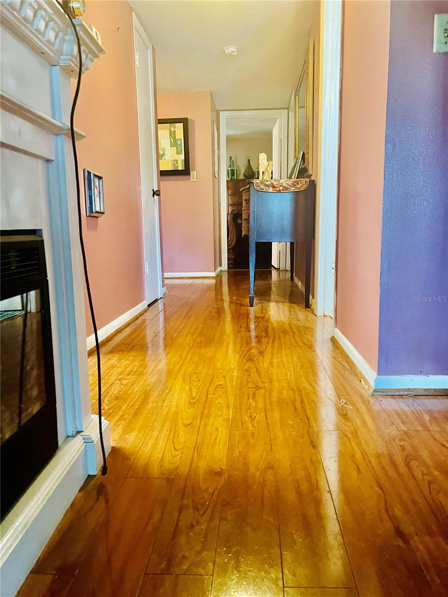 625 Midway Dr #b Property Photo 14