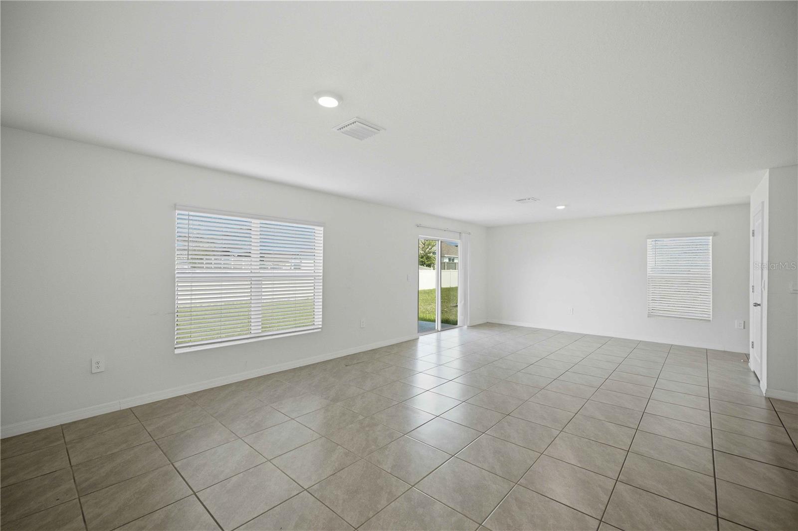 8642 Sw 46th Ave Property Photo 7