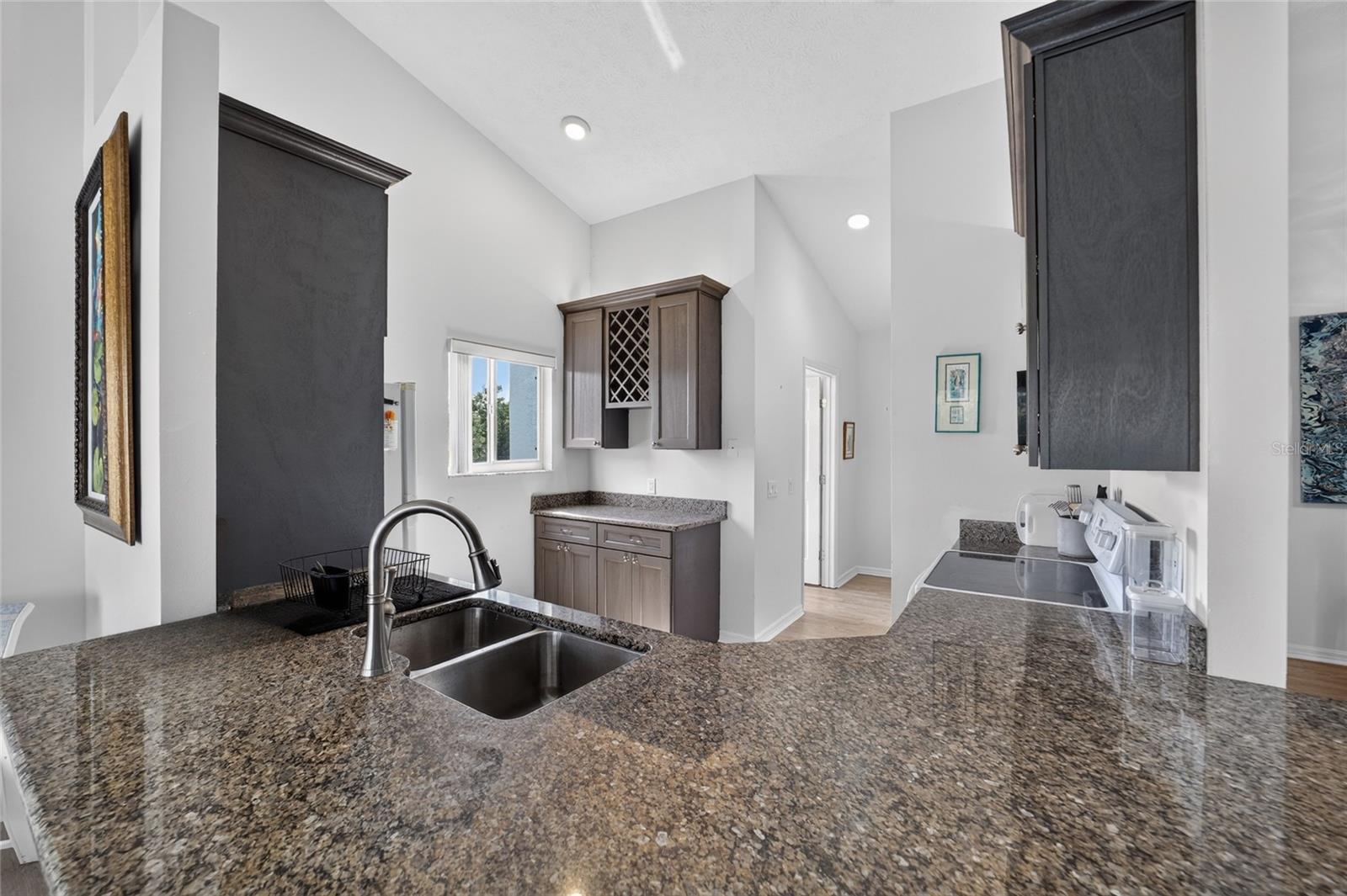 11170 W Cove Harbor Dr #121 Property Photo 17