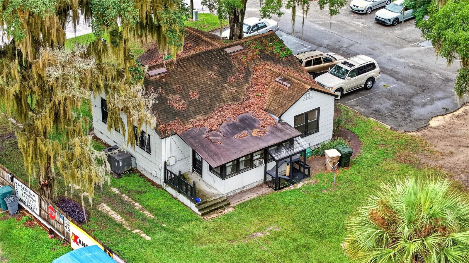 2221 S Pine Ave Property Photo 13