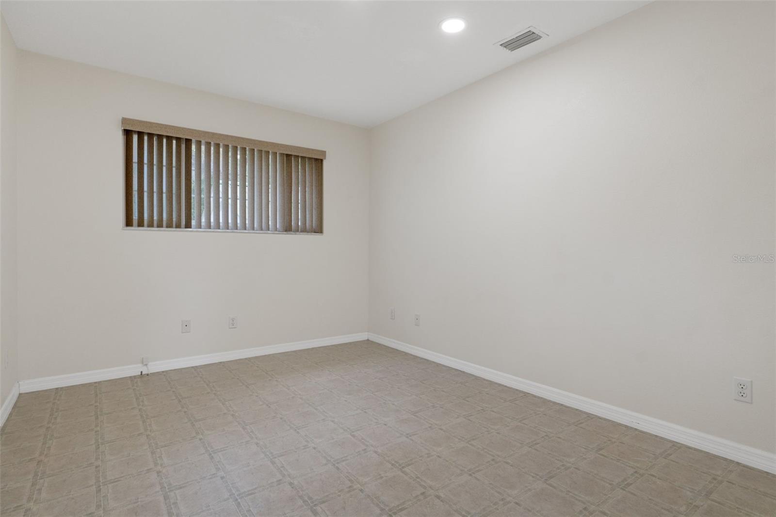 5447 S Boulevard Dr Property Photo 47