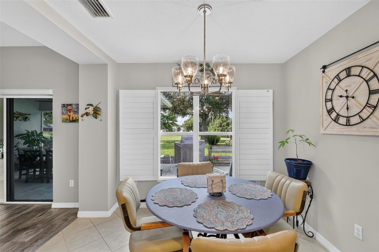 26860 White Plains Way Property Photo 17